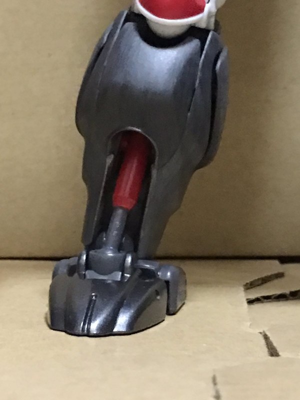 MP 32 Masterpiece Optimus Primal   In Hand Photos Surface On Twitter  (40 of 81)